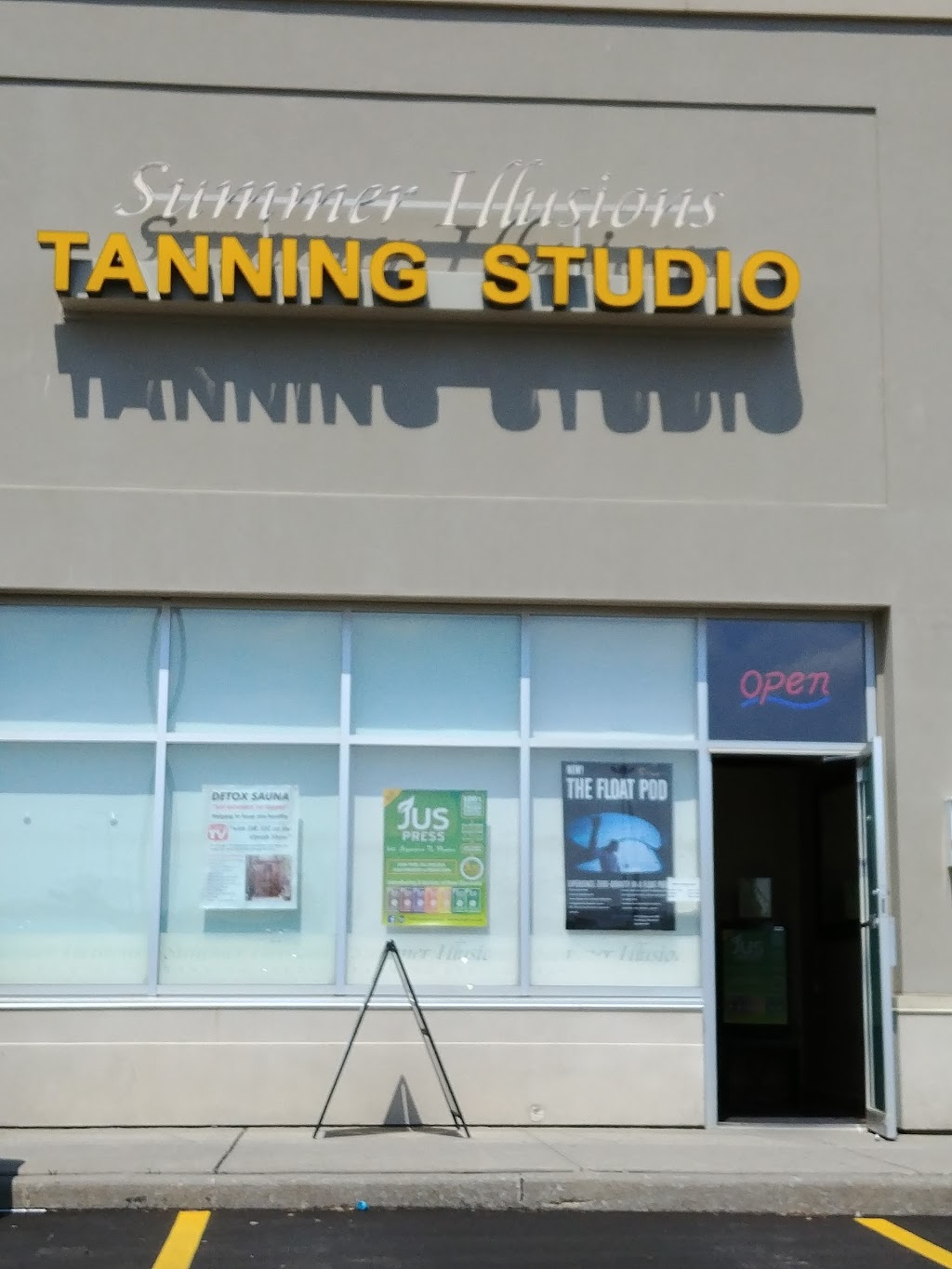 Summer Illusions Tanning Studio | 2901 Eglinton Ave W Unit C6, Mississauga, ON L5M 6J3, Canada | Phone: (905) 606-2290