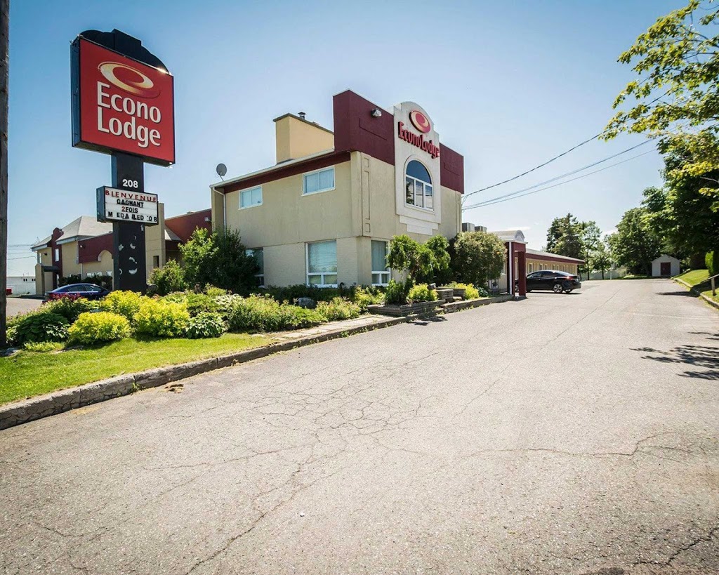 Econo Lodge | 208 Route du Président-Kennedy, Lévis, QC G6V 9J6, Canada | Phone: (418) 837-8841