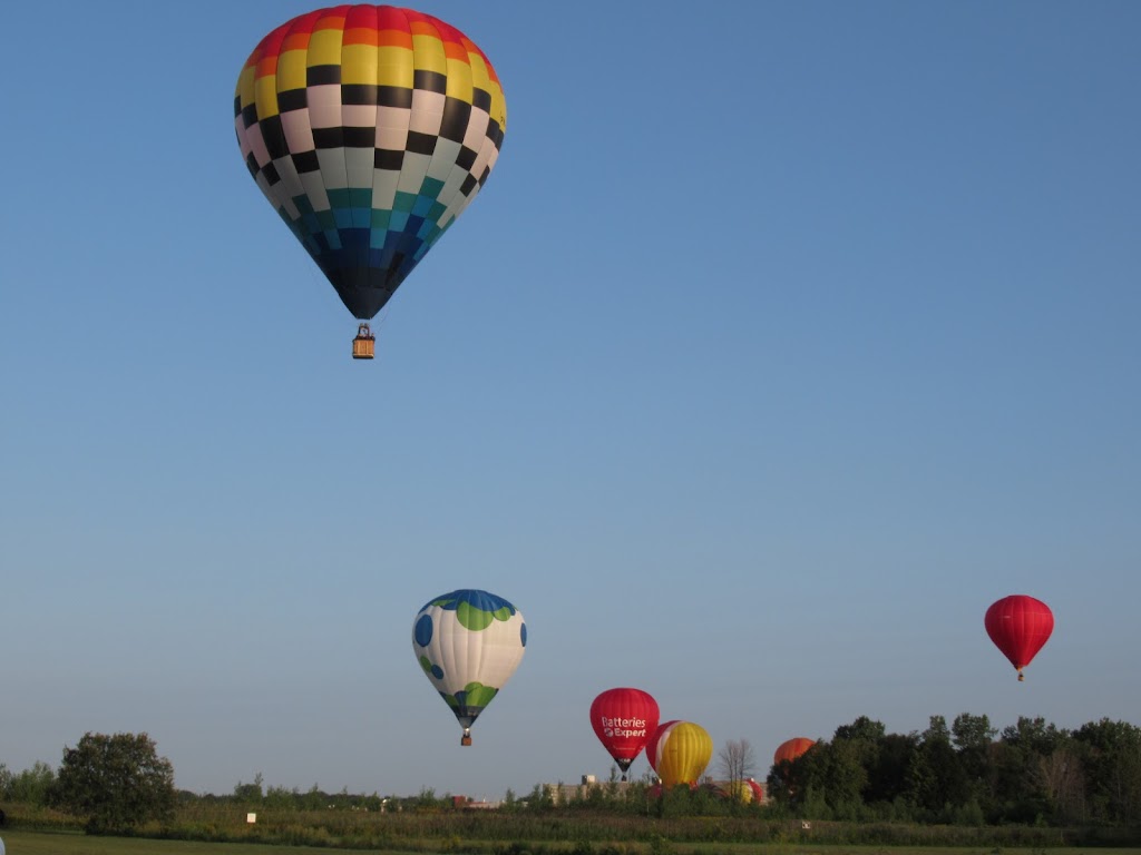 International de montgolfières de Saint-Jean-Sur-Richelieu | 5 Chem. de lAéroport, Saint-Jean-sur-Richelieu, QC J3B 7B5, Canada | Phone: (450) 346-6000