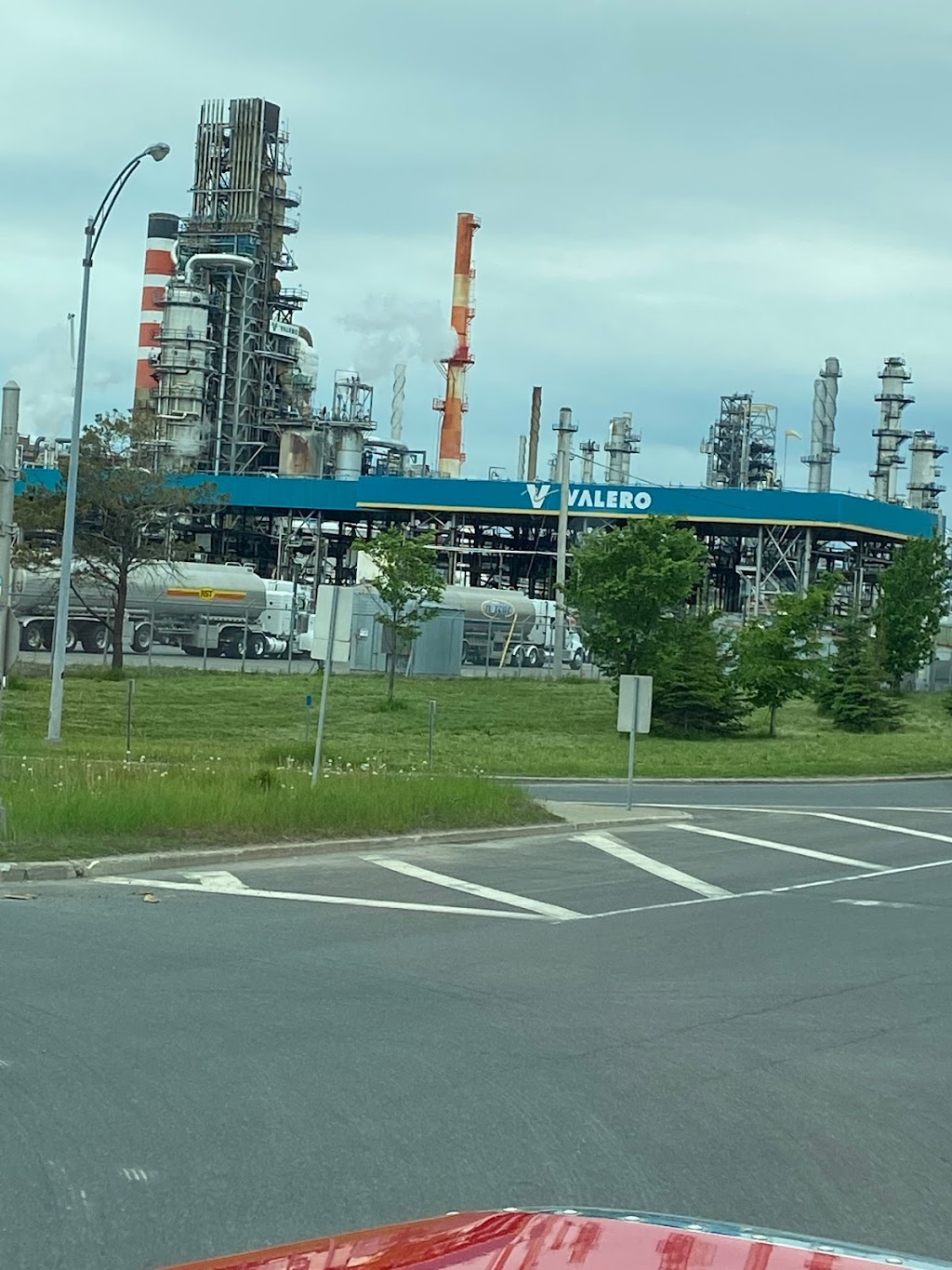 Valero | 165 Chem. des Îles, Lévis, QC G6V 7M5, Canada | Phone: (418) 835-8005