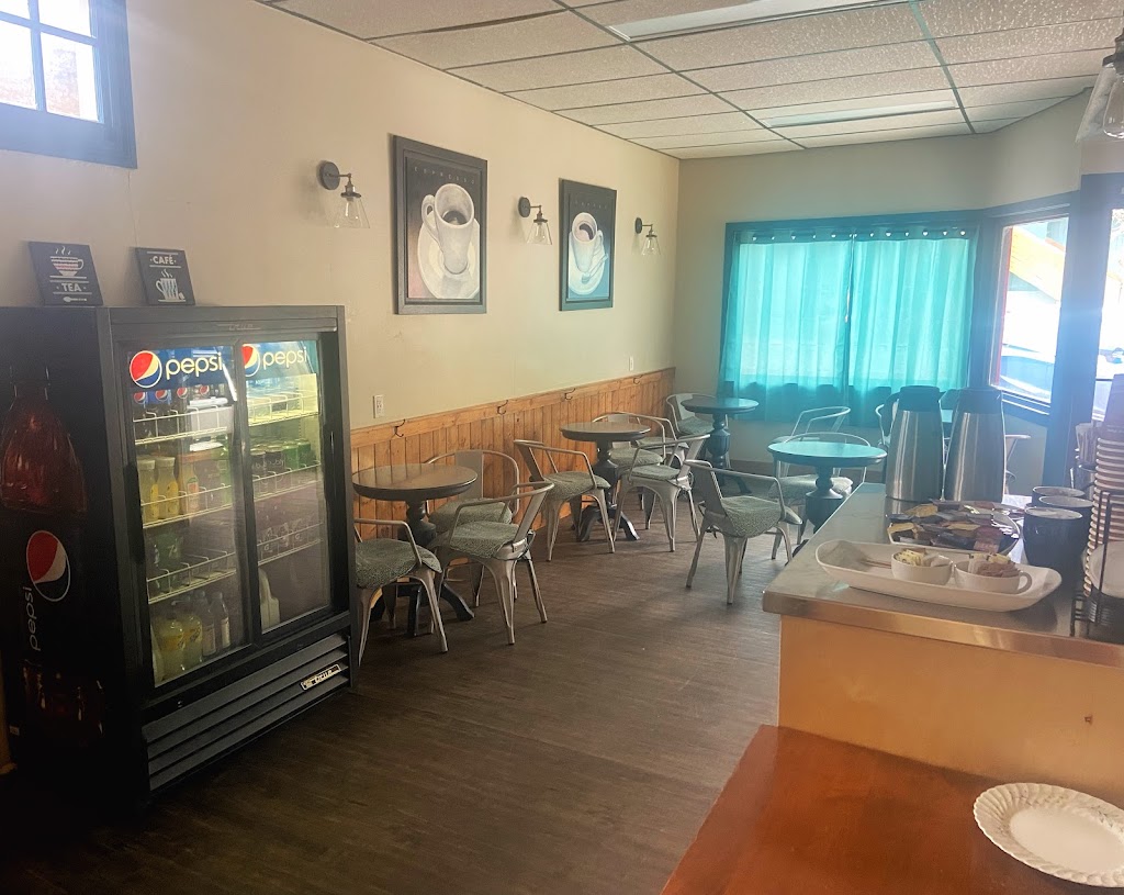 Pearls Café | 305 Wind Flower Ave, Waterton Park, AB T0K 2M0, Canada | Phone: (403) 859-2660