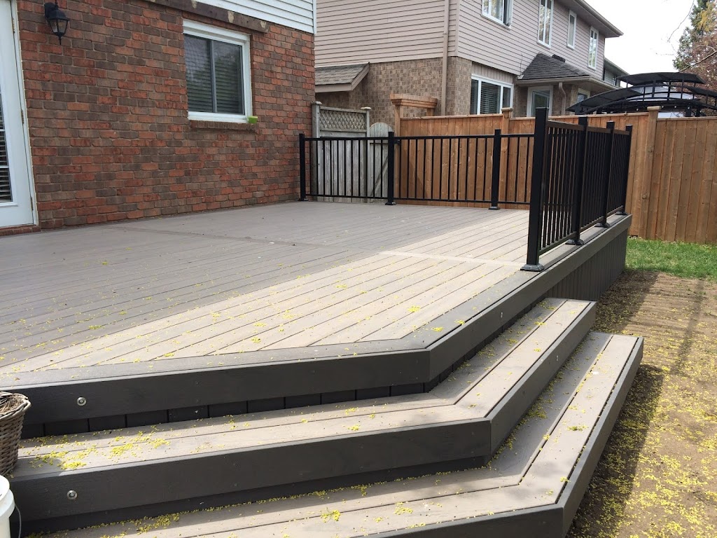 Hickory Dickory Decks Lambton County | 1339 Echo Rd, Sarnia, ON N7S 3K2, Canada | Phone: (519) 339-0942