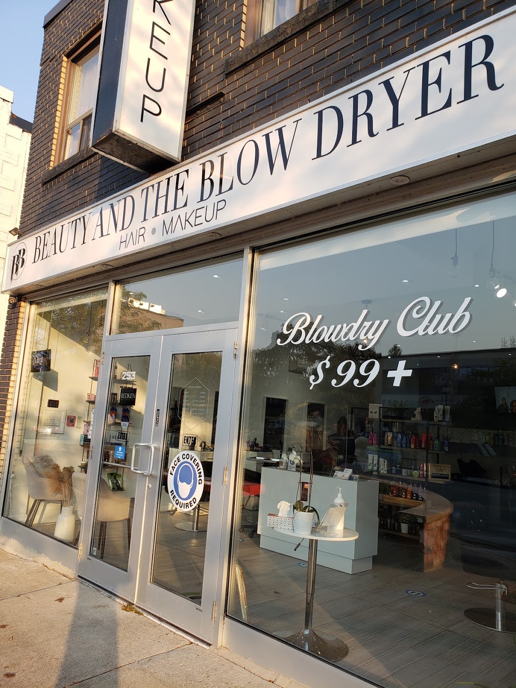 Beauty and the Blow Dryer | 253 Lakeshore Rd E, Mississauga, ON L5G 1G9, Canada | Phone: (905) 271-6776