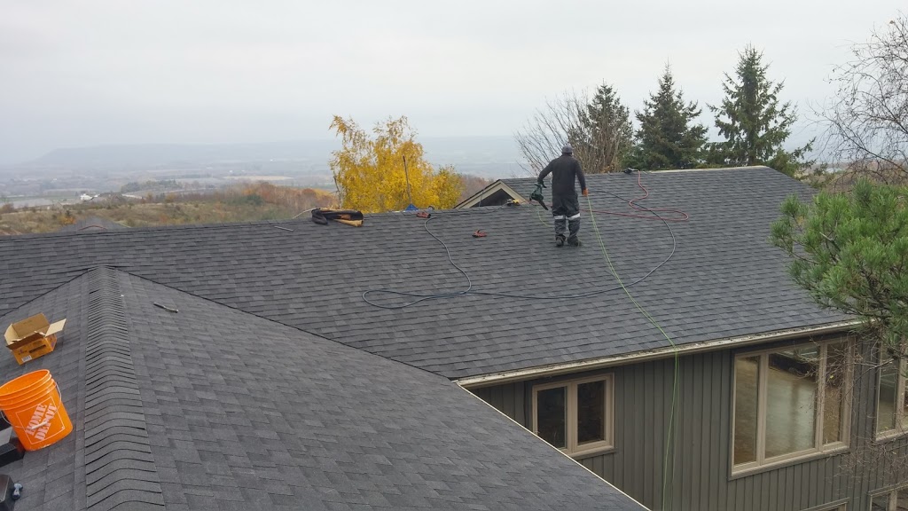 Blue Mountain Roofing Collingwood | 46 Courtice Crescent, Collingwood, ON L9Y 4G1, Canada | Phone: (705) 446-6924