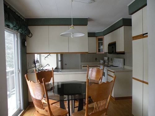 Olearys Beach Cottages | 111 2nd Ave N, Sauble Beach, ON N0H 2G0, Canada | Phone: (519) 580-6633