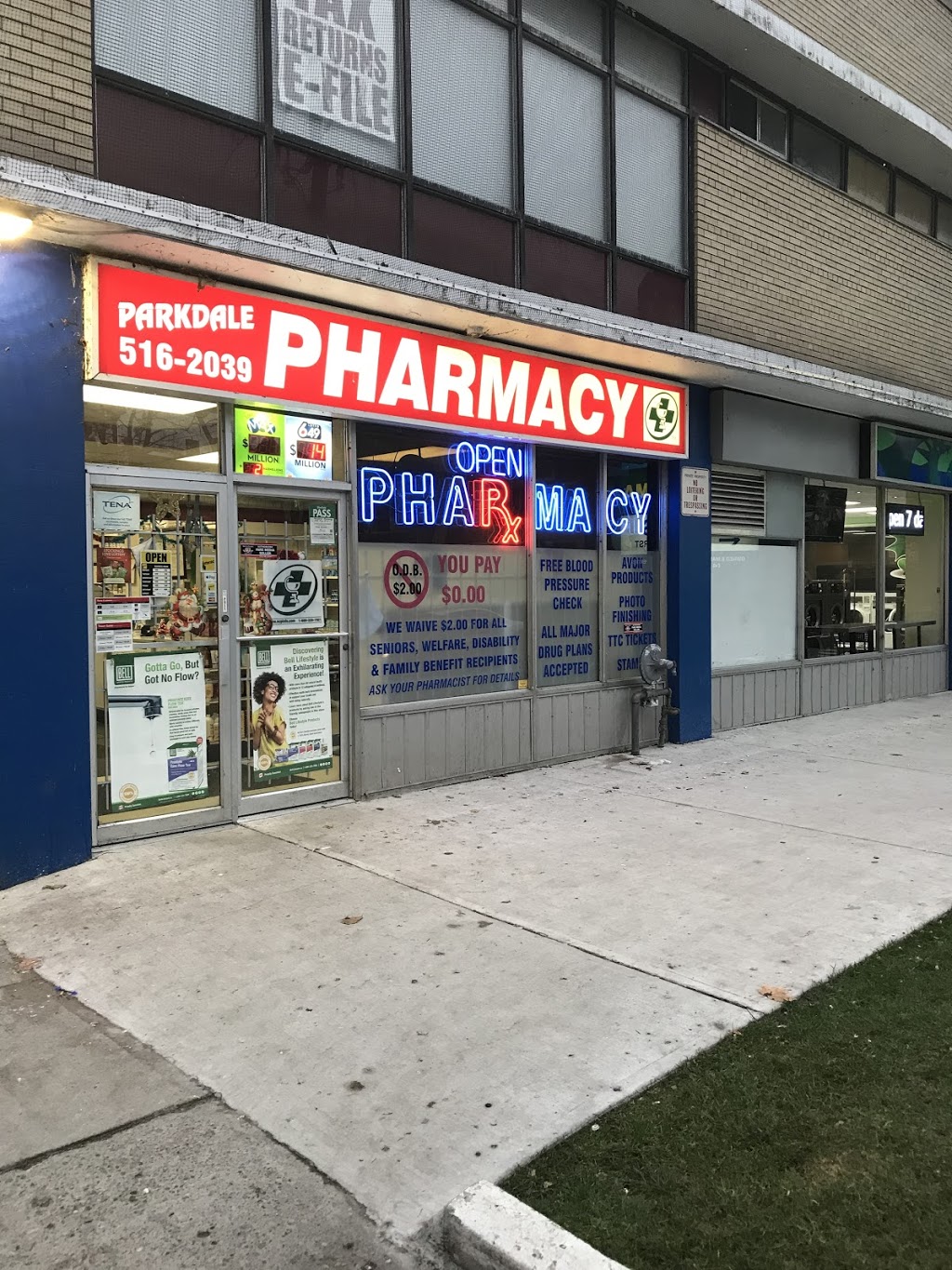 Parkdale Pharmacy | 1439 King St W, Toronto, ON M6K 1H9, Canada | Phone: (416) 516-2039