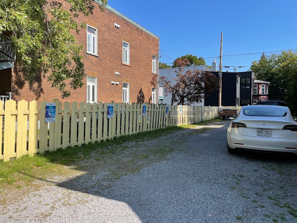 clickNpark - Stationnement à louer - 872 1re Ave Limoilou | 872 1re Av., Québec, QC G1L 3K3, Canada | Phone: (855) 979-7275