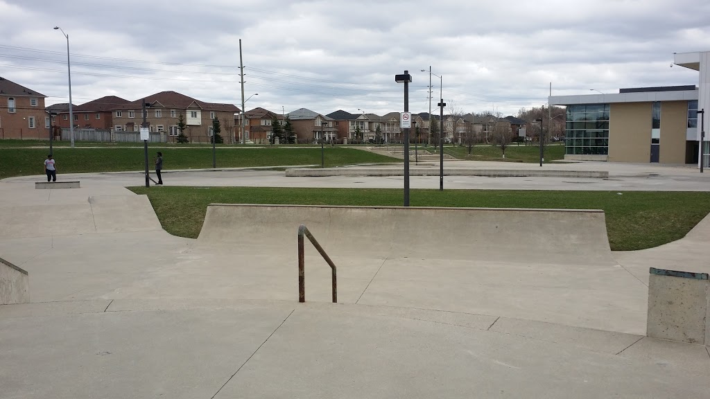 Vellore Village Skate Park | 66 Villa Royale Ave, Woodbridge, ON L4H 2Z7, Canada