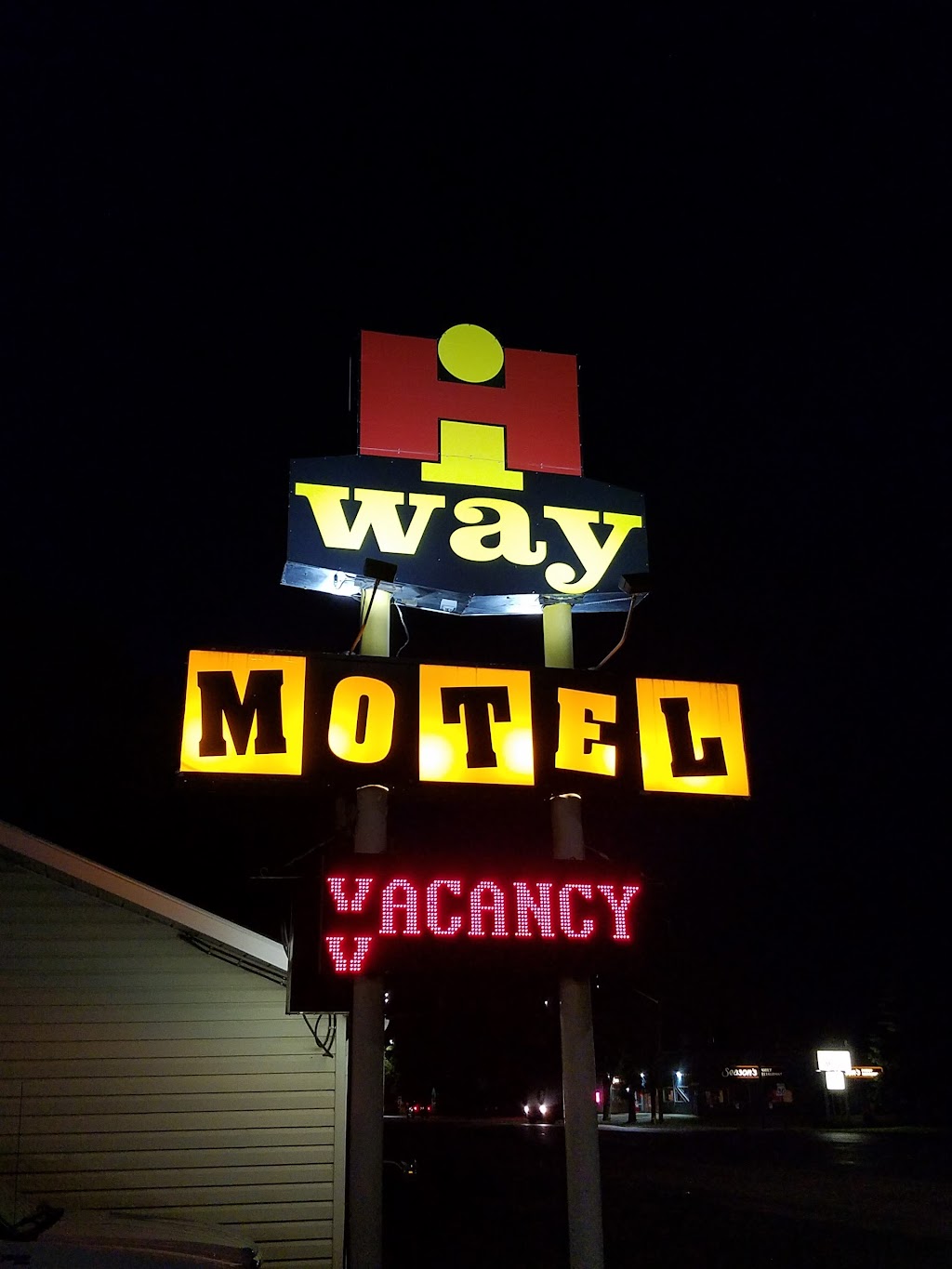 Hi-Way Motel | 2010 Saskatchewan Ave W, Portage la Prairie, MB R1N 0P2, Canada | Phone: (204) 857-8771