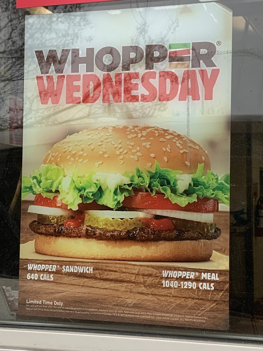 Burger King | 527 W Hunt Club Rd, Nepean, ON K2G 5W5, Canada | Phone: (613) 727-5840