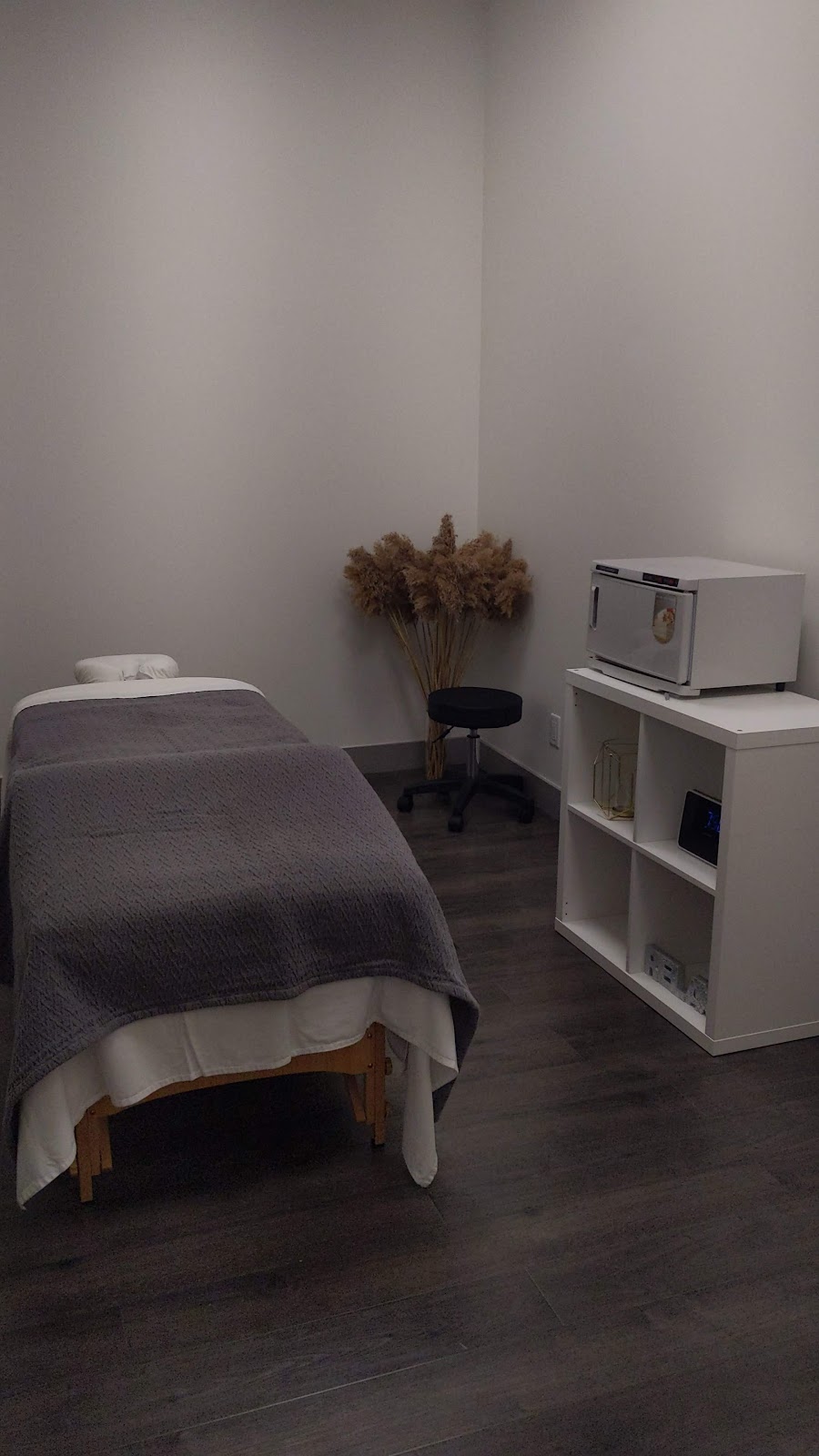 Body Language Massage and Wellness | 850 King St W #14, Oshawa, ON L1J 2L5, Canada | Phone: (289) 806-5097