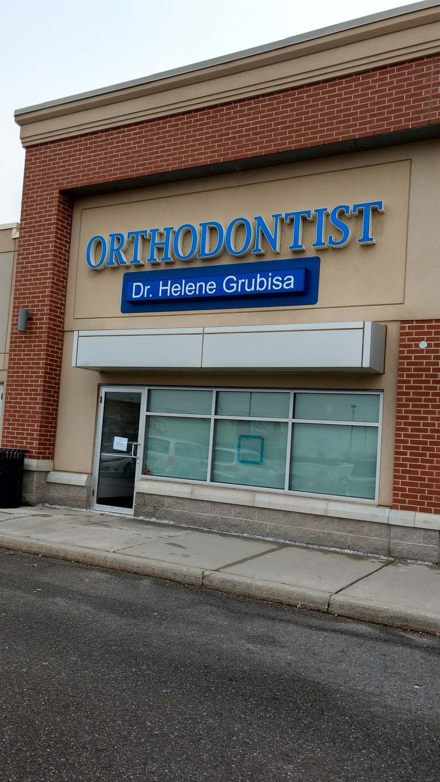 Orthodontist Dr. Helene Grubisa | 2501 Prince Michael Dr, Oakville, ON L6H 0E9, Canada | Phone: (905) 257-7111