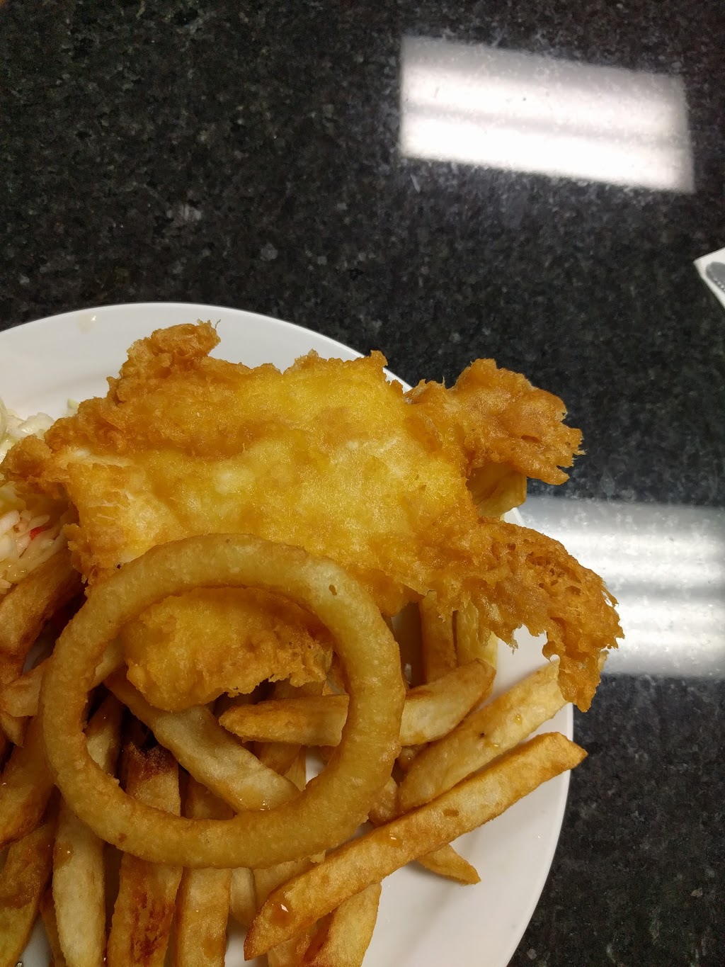 Halibut House Fish & Chips | 3483 Kingston Rd, Scarborough, ON M1M 1R9, Canada | Phone: (416) 265-0777