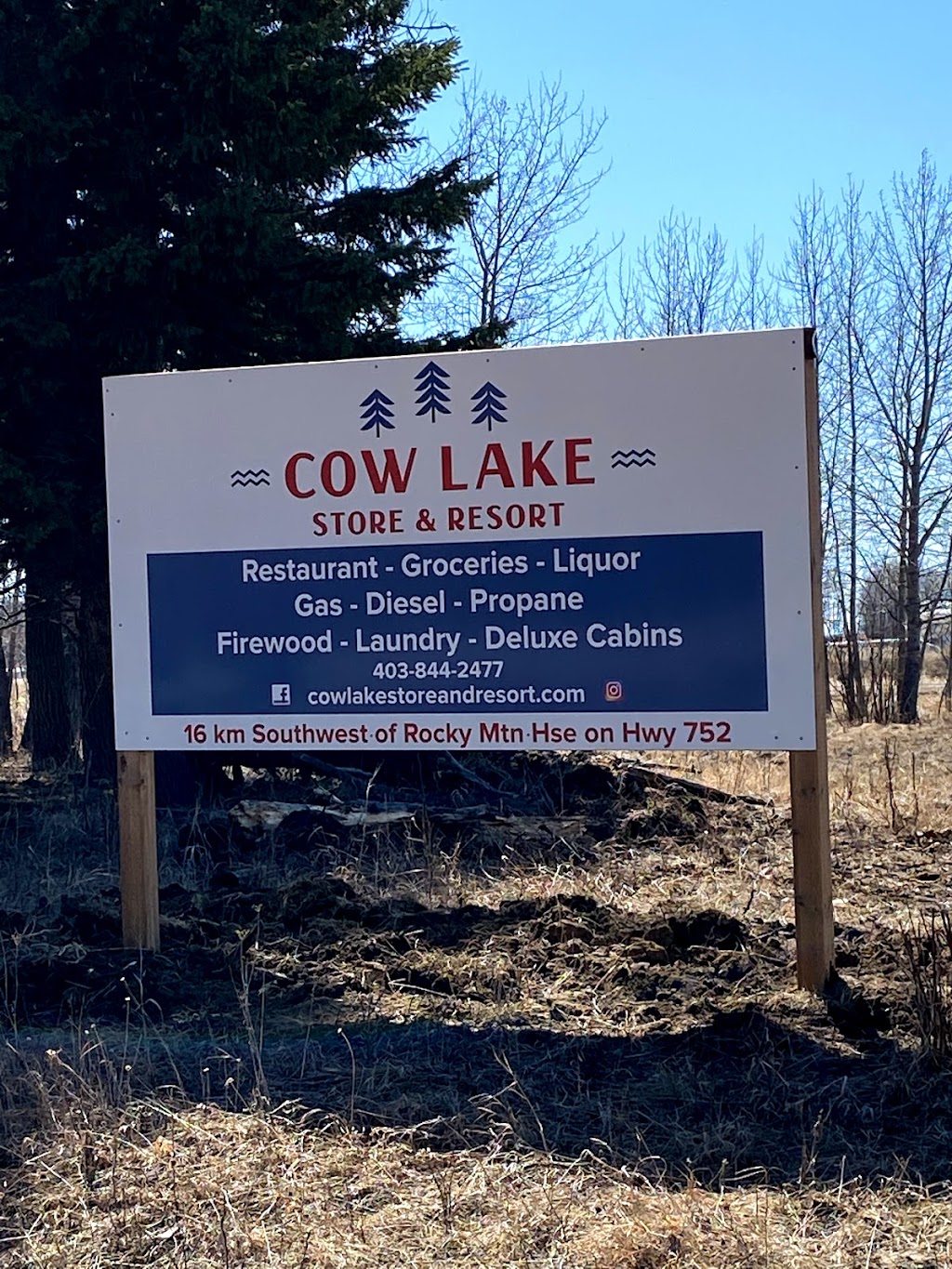 Cow Lake Store and Resort | Township Rd 384, Range Rd 82, AB T0M 0C0, Canada | Phone: (403) 844-2477