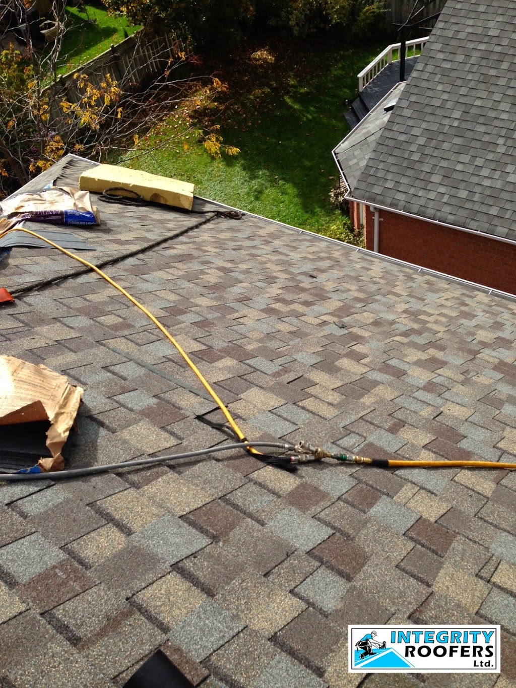 Integrity Roofers - Roof Repairs, Roof Replacement & Flat Roofin | 237 Sheppard Ave W, ground floor, unit#1, Toronto, ON M2N 1N2, Canada | Phone: (647) 504-2121