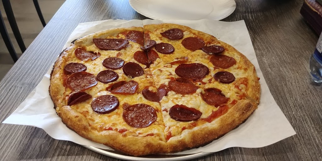 Vero Pizzeria | 152 Hector Gate, Dartmouth, NS B3B 0E6, Canada