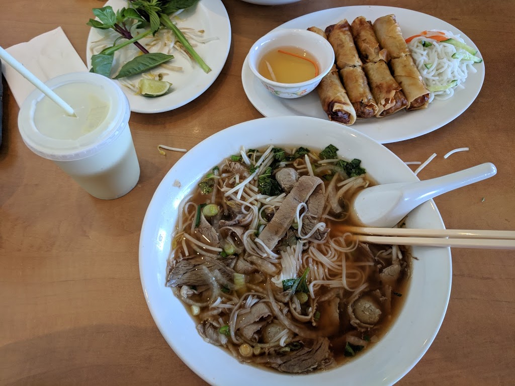 Pho Dui Bo | 800 Queenston Rd #18, Stoney Creek, ON L8G 1A7, Canada | Phone: (905) 662-7500