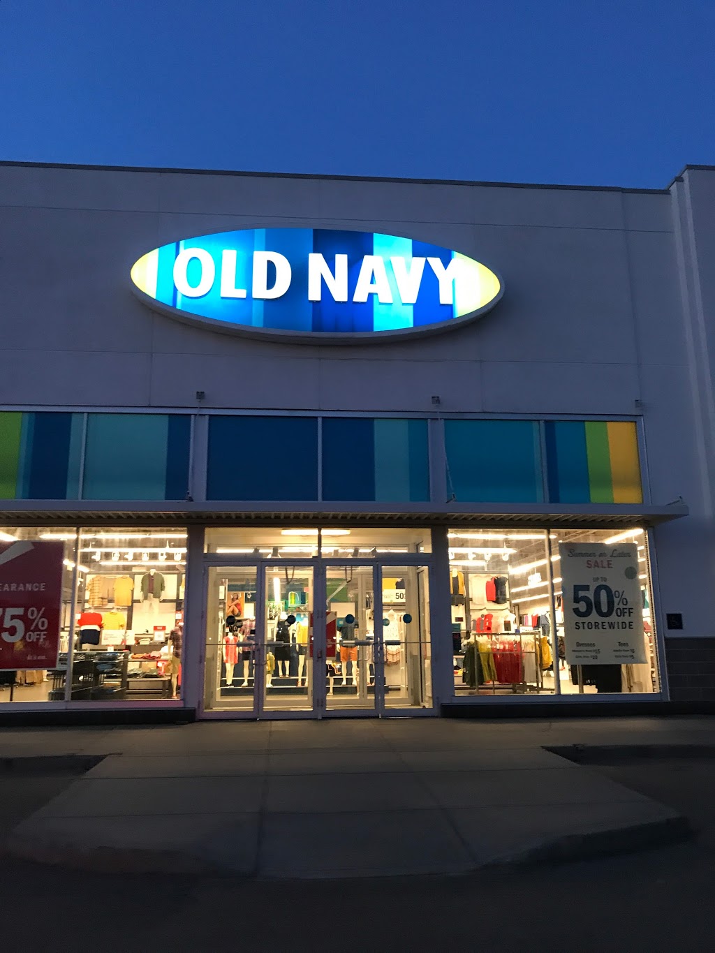 Old Navy | 1978 99 St NW, Edmonton, AB T6N 1K9, Canada | Phone: (780) 462-1514