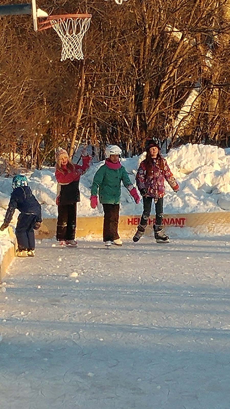 Parc Henri-Dunant | Boulevard du Mont-Royal, Gatineau, QC J8V 2N4, Canada | Phone: (866) 299-2002