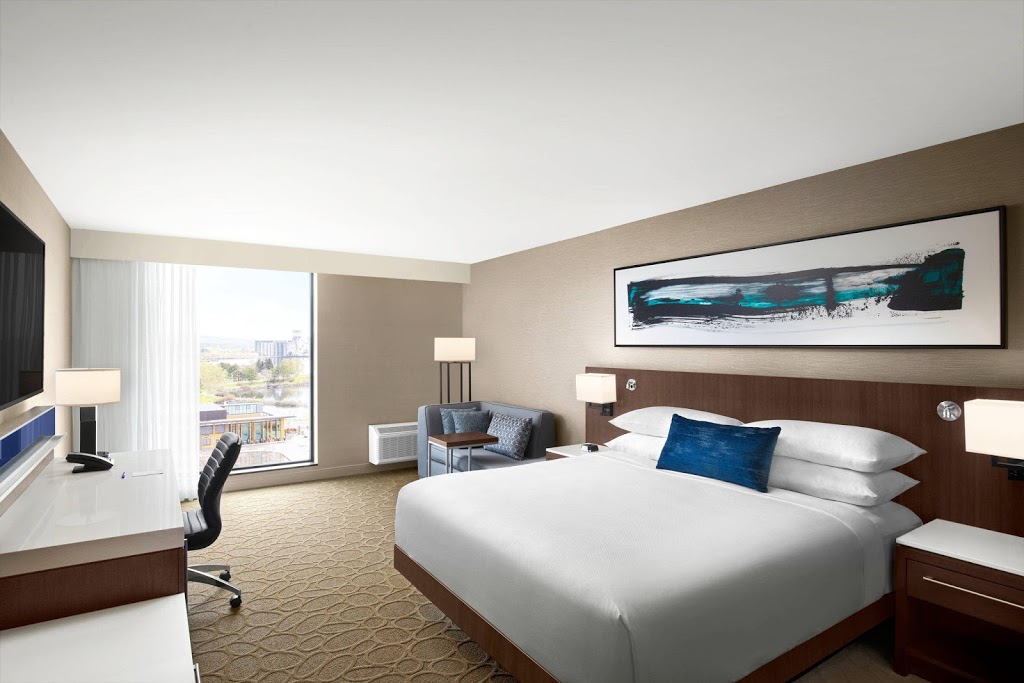 Delta Hotels by Marriott Thunder Bay | 2240 Sleeping Giant Pkwy, Thunder Bay, ON P7A 0E7, Canada | Phone: (807) 344-0777