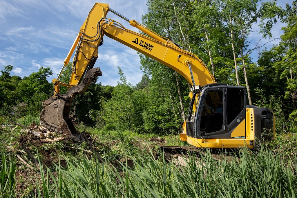 Excavation St-Pierre & Tremblay Inc | 126 Rue Dean, Cowansville, QC J2K 3Y3, Canada | Phone: (450) 266-2100