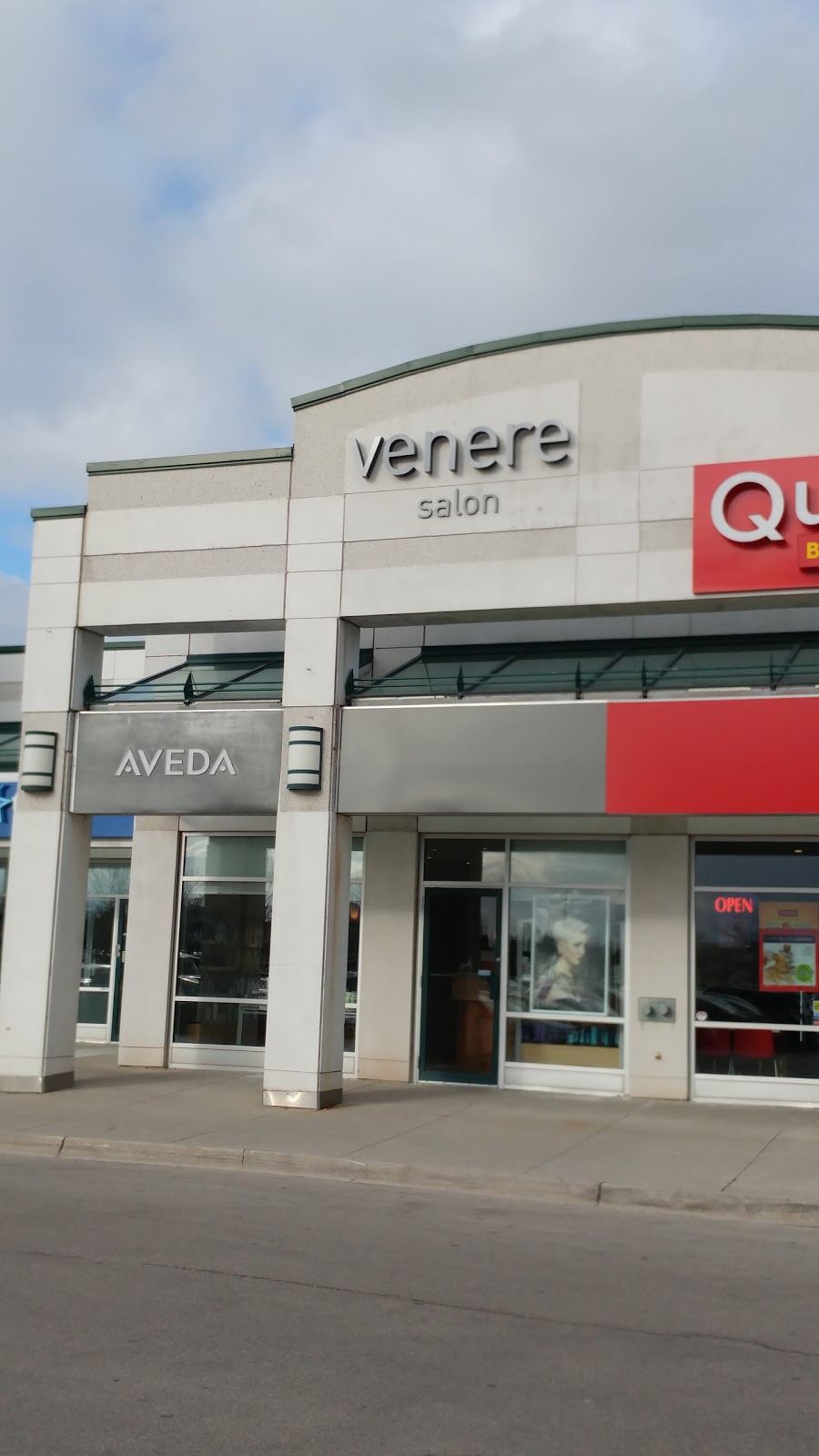 Venere Salon | 2000 Appleby Line, Burlington, ON L7L 6M6, Canada | Phone: (905) 319-8854