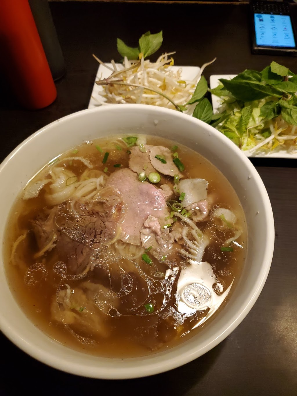 Pho Phuong Vietnamese Restaurant | 1603 Dundas St W, Toronto, ON M6K 1T9, Canada | Phone: (416) 536-3030