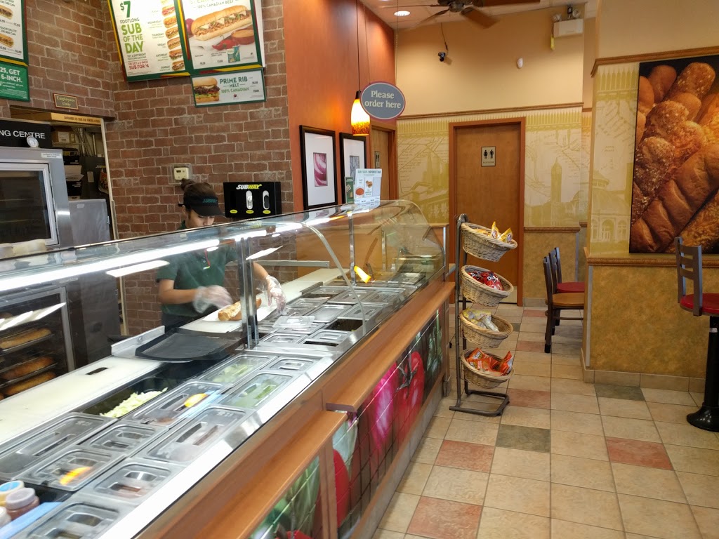 Subway | 228 Queens Quay W Unit 1, Toronto, ON M5J 2X1, Canada | Phone: (416) 977-3121