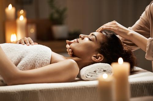 Luxe Beauty and Wellness Spa | 89 Queensway W Suite 100, Mississauga, ON L5B 2V2, Canada | Phone: (289) 242-5862