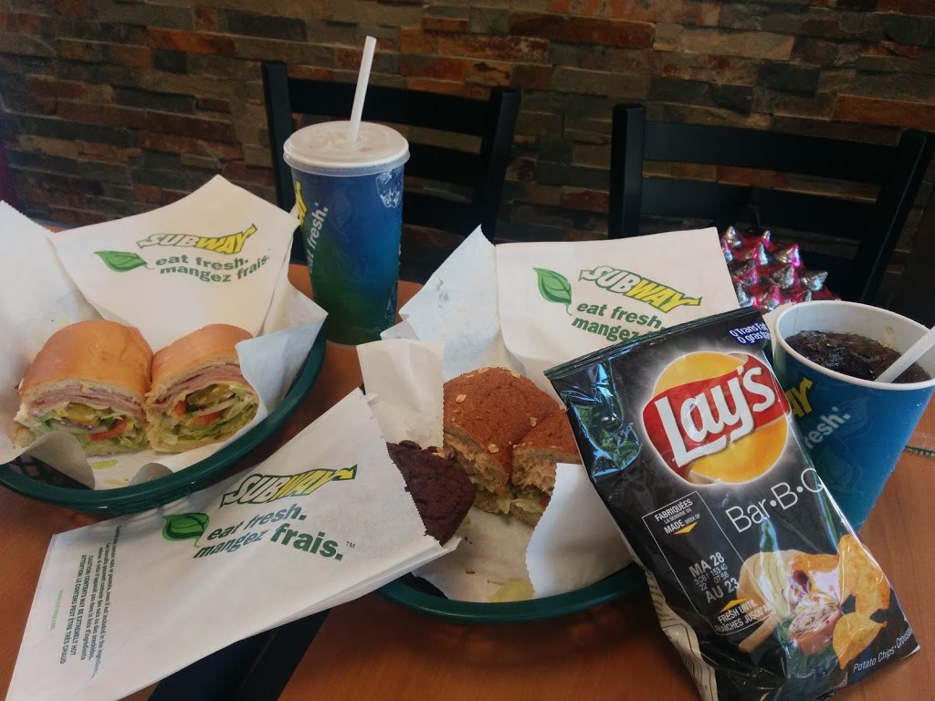 Subway | 10462 Islington Ave, Kleinburg, ON L0J 1C0, Canada | Phone: (905) 552-1022