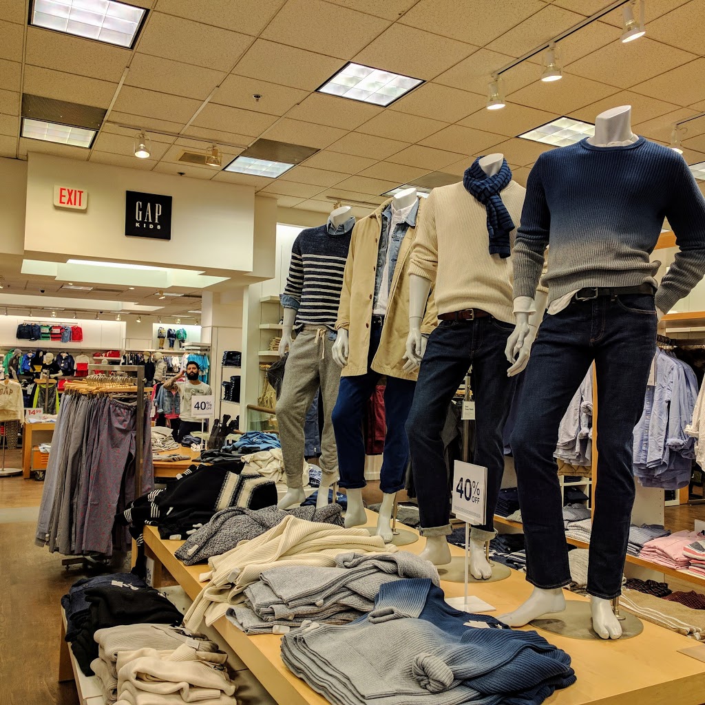 Gap | 640 Park Royal S, West Vancouver, BC V7T 1H9, Canada | Phone: (604) 925-3639