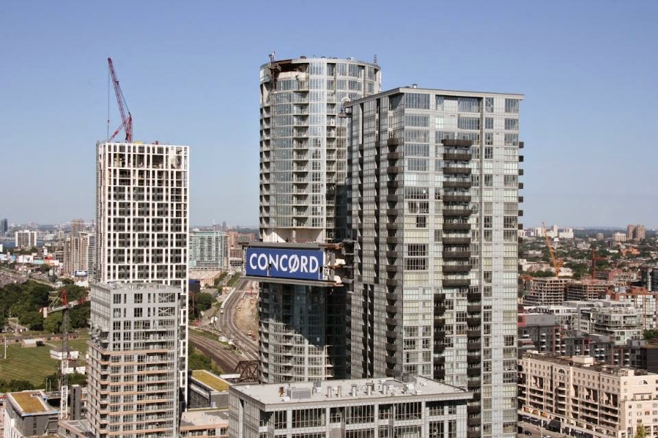 Square One Condo Search | 151 City Centre Dr #300, Mississauga, ON L5B 1M7, Canada | Phone: (647) 890-2346