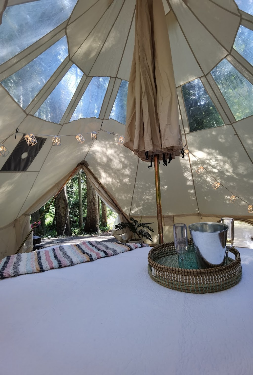 Island Glamping Adventures | 1266 Freshwater Cres, Victoria, BC V9B 0L9, Canada | Phone: (604) 754-9015