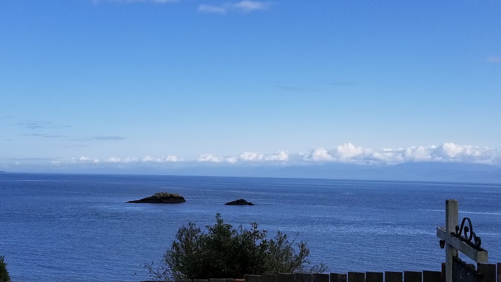 Otter Point Beach House | 7947 W Coast Rd, Sooke, BC V9Z 0R5, Canada | Phone: (250) 642-4490