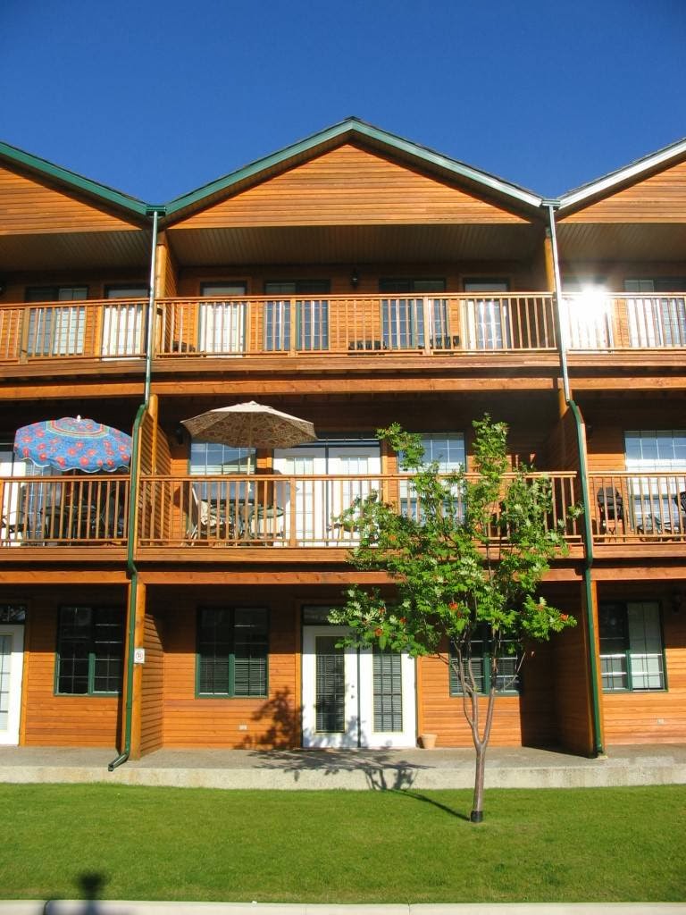 Fairmont Creek Vacation Rentals | 5006 Fairmont Frontage Rd, Fairmont Hot Springs, BC V0B 1L1, Canada | Phone: (877) 646-5890