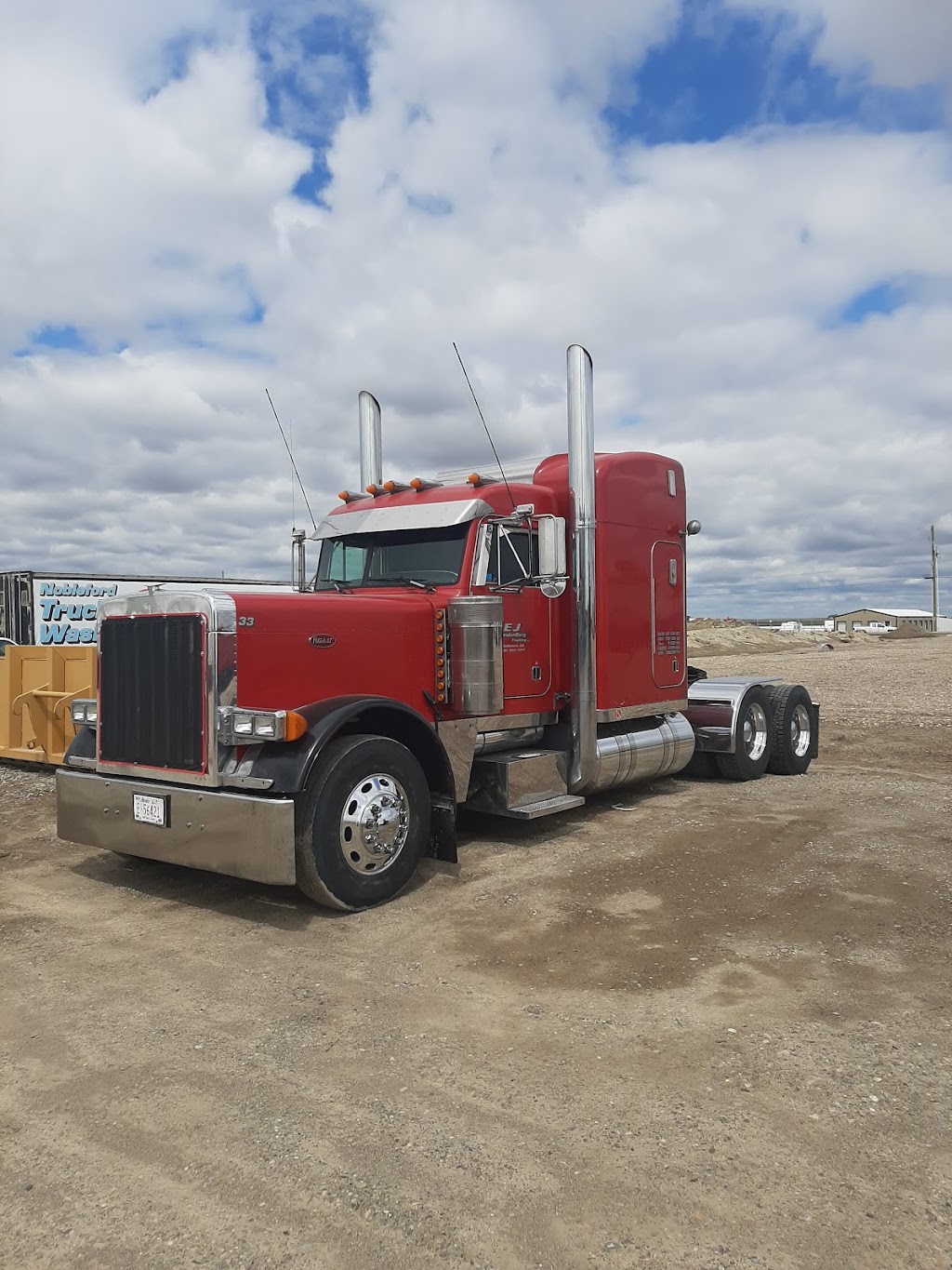 EJ Vandenberg Trucking LTD. | 229 13th St, Nobleford, AB T0L 1S0, Canada | Phone: (403) 824-3335