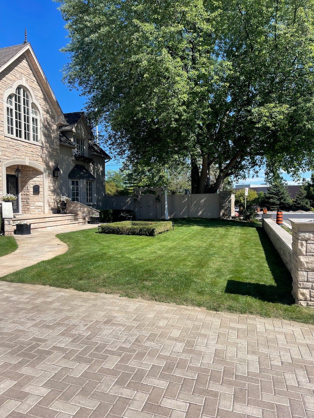 Absolute Lawn | 485 Meadows Blvd, Mississauga, ON L4Z 1H1, Canada | Phone: (647) 901-5102