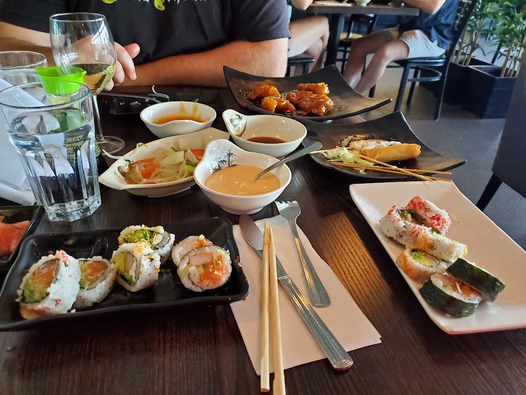 Sushi Hoshi | 500 Bd des Laurentides, Saint-Jérôme, QC J7Z 4M2, Canada | Phone: (450) 438-6388