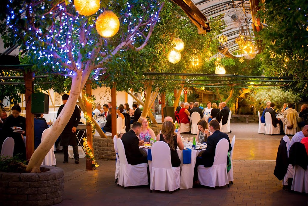 Madisons Greenhouse Event Venue | 160 Bayview Pkwy, Newmarket, ON L3Y 3W3, Canada | Phone: (905) 853-5900