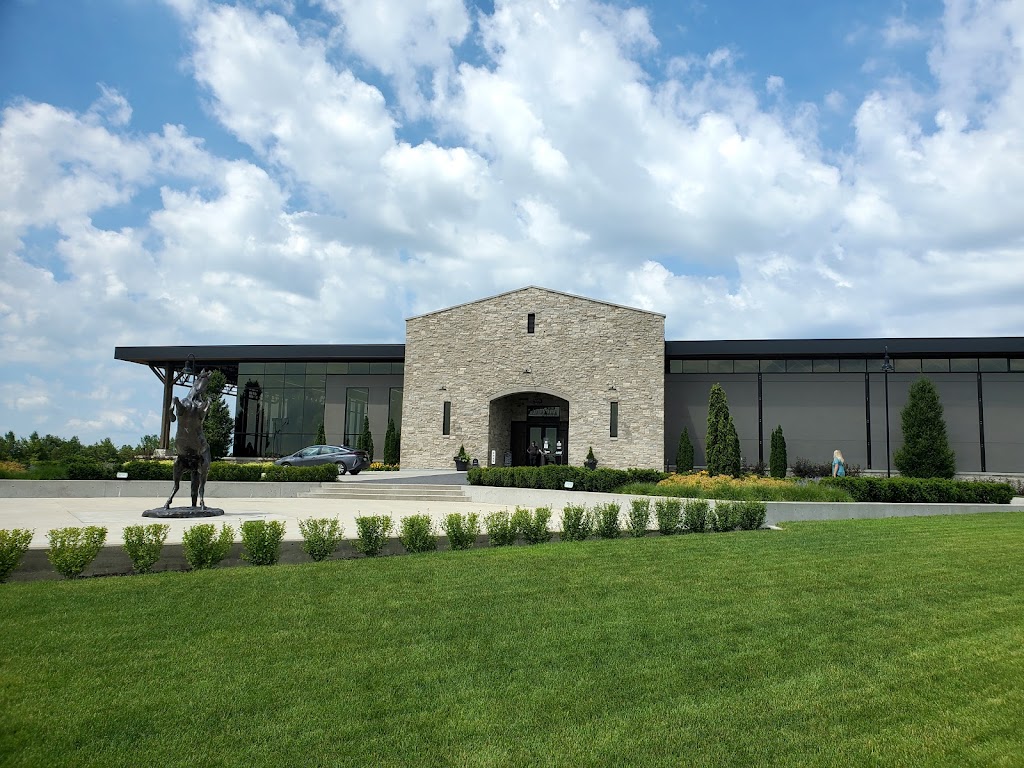 Dark Horse Estate Winery Inc. | 70665 B Line, Grand Bend, ON N0M 1T0, Canada | Phone: (519) 238-5000