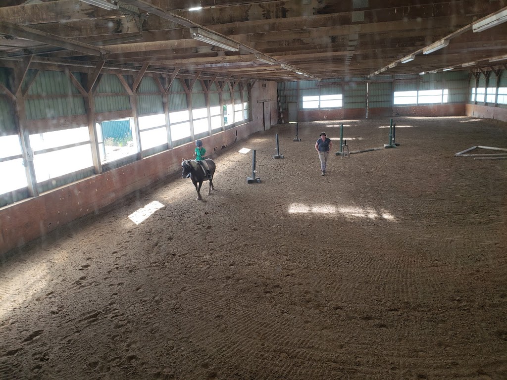 Iron Horse Equestrian Complex | 5244 Side Rd 1, Burlington, ON L7M 1T9, Canada | Phone: (289) 838-5768