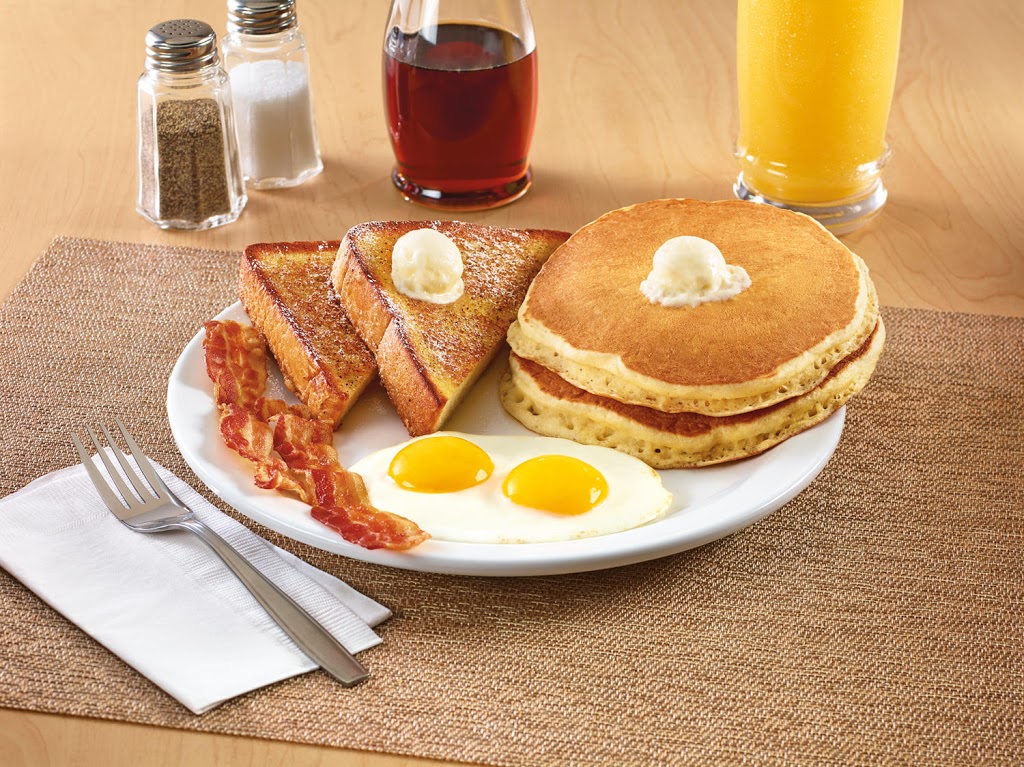 Dennys | 628 Lennox and Addington County Road 41, RR6 RR6, Napanee, ON K7R 3L1, Canada | Phone: (613) 354-3556