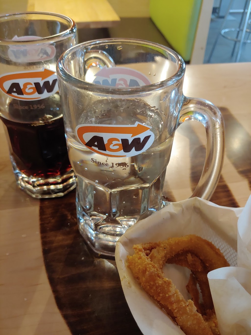 A&W | 253 Rue des Migrateurs, Terrebonne, QC J6V, Canada, Canada