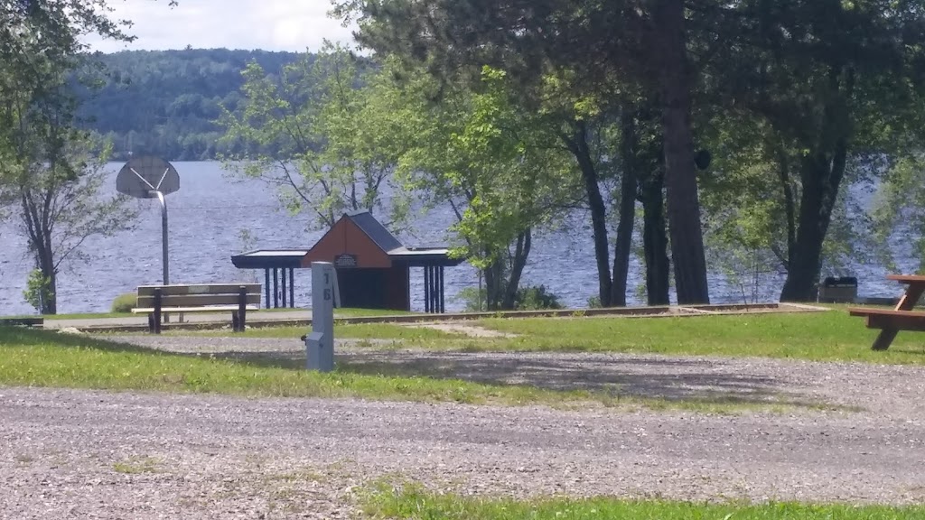 Parc du Grand lac St-François | 158 Chemin J-Cyrille-Bureau, Lambton, QC G0M 1H0, Canada | Phone: (418) 486-2607