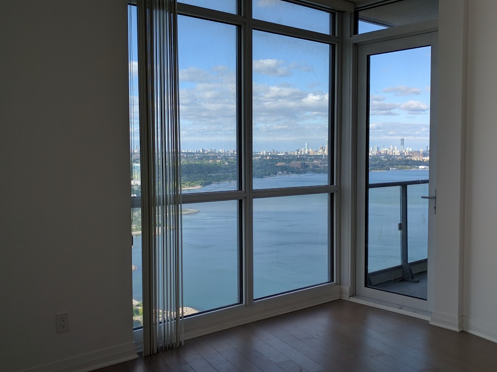 Ocean Club Waterfront Condominium | 60 Annie Craig Dr, Toronto, ON M8V 0C5, Canada | Phone: (647) 350-4502