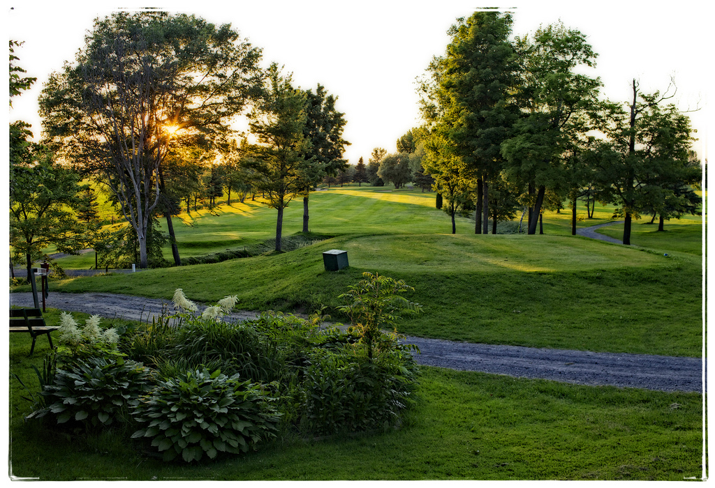 Vercheres Golf Club Inc. | 250 Montée du Moulin, Verchères, QC J0L 2R0, Canada | Phone: (450) 583-3319