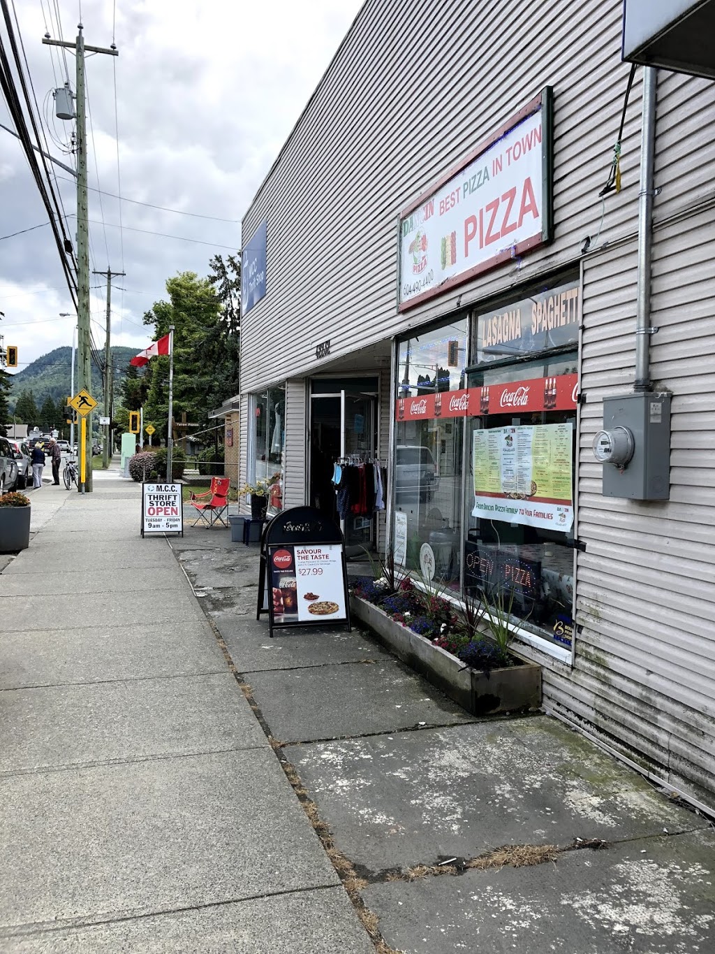 MCC Yarrow Thrift Shop | 42232 Yarrow Central Rd, Chilliwack, BC V2R 5E4, Canada | Phone: (604) 823-4344