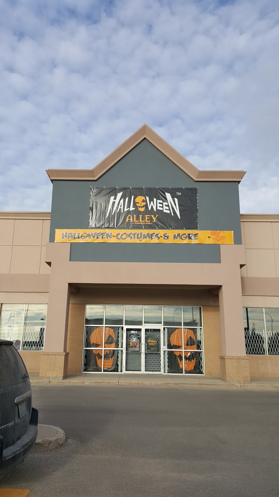 Halloween Alley | 1225 St James St, Winnipeg, MB R3H 0K9, Canada | Phone: (204) 786-6044