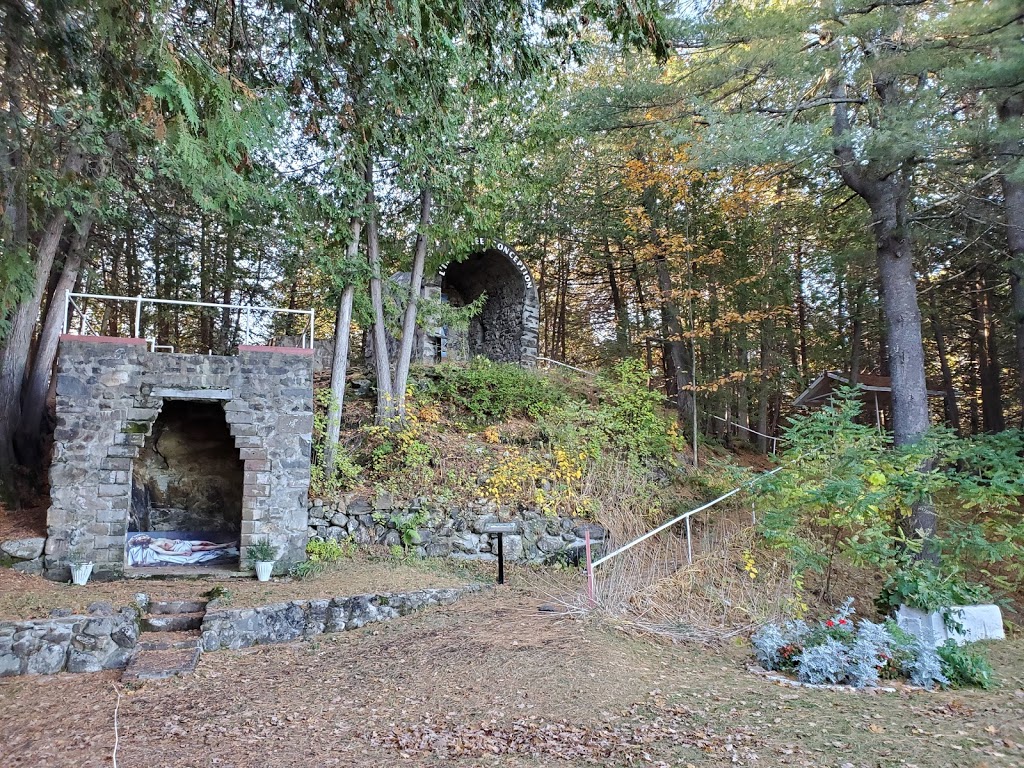 La cèdrière Le Mont Saint-Joseph | 26-2 Rue de la Grotte, Saint-André-Avellin, QC J0V 1W0, Canada