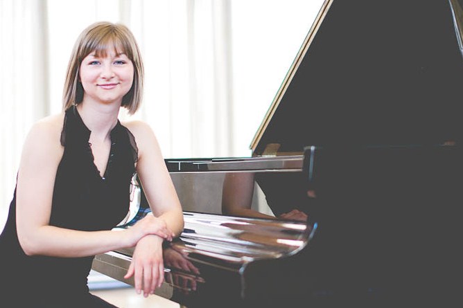 Liz Craig, Pianist | 111 Raglan Ave, York, ON M6C 2K9, Canada | Phone: (647) 466-4198